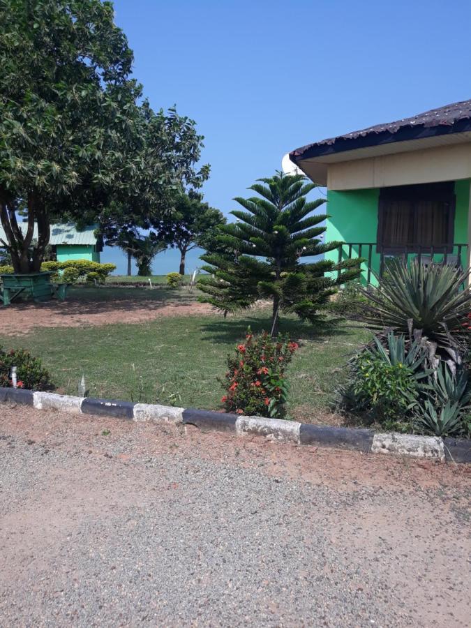 Abuesi Beach Resort Sekondi-Takoradi 外观 照片