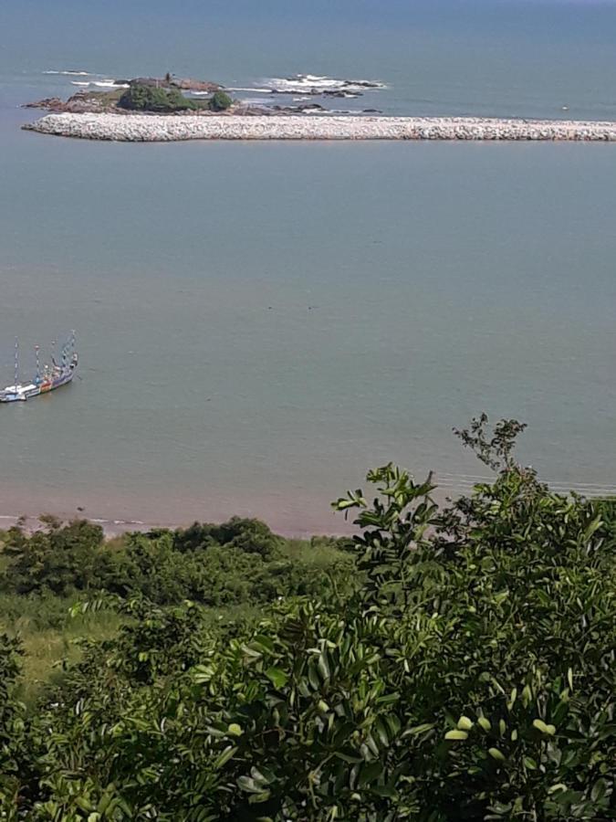 Abuesi Beach Resort Sekondi-Takoradi 外观 照片