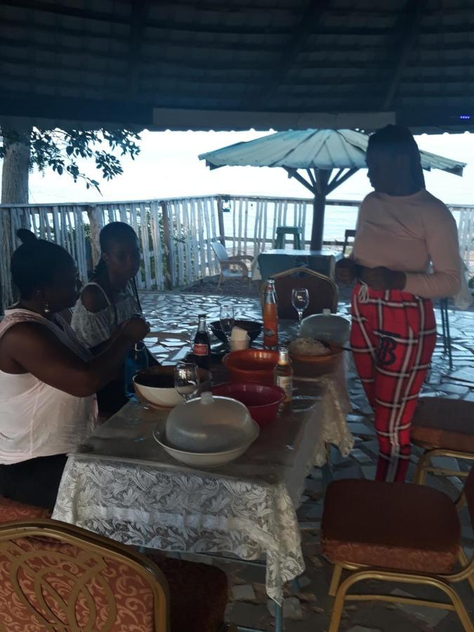Abuesi Beach Resort Sekondi-Takoradi 外观 照片