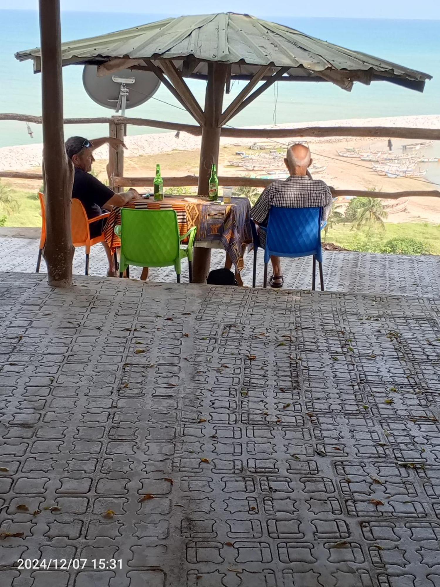 Abuesi Beach Resort Sekondi-Takoradi 外观 照片