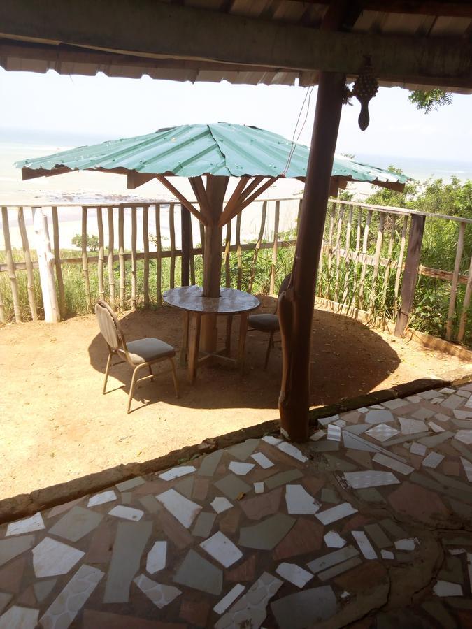 Abuesi Beach Resort Sekondi-Takoradi 外观 照片