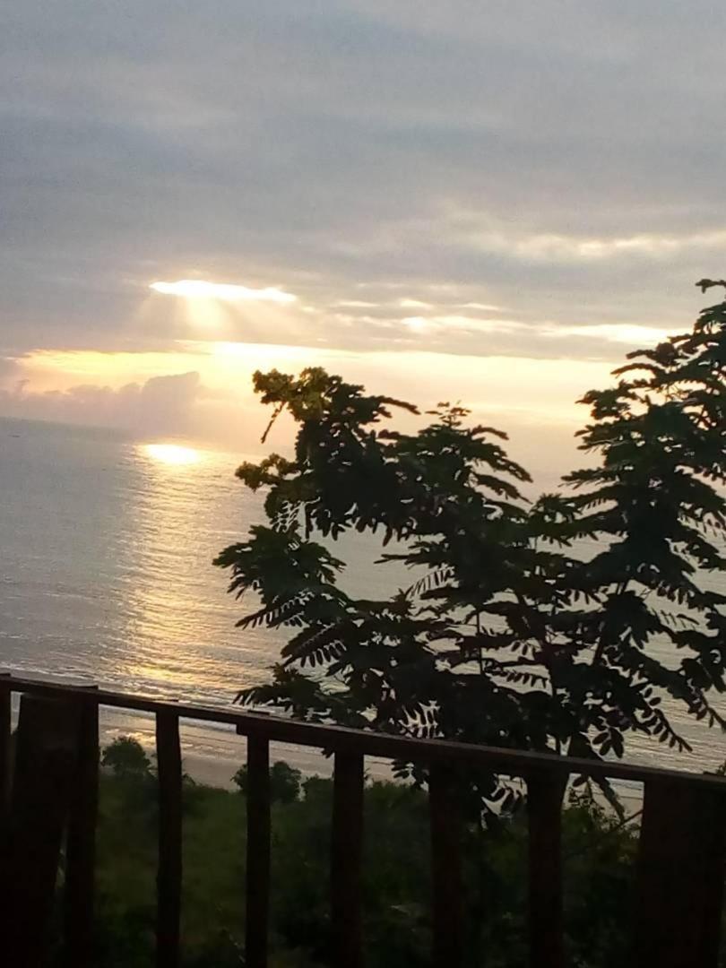 Abuesi Beach Resort Sekondi-Takoradi 外观 照片